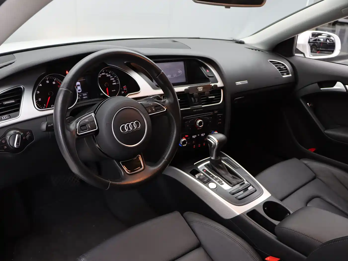 Audi A5 (Import) 2016 Coupe 45 TFSI Comfort фото 16