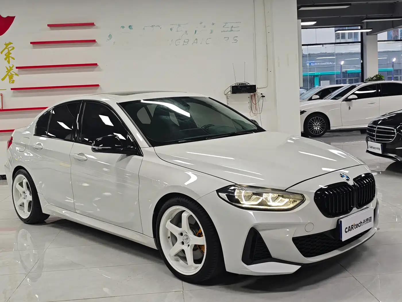 BMW 1 Series 2021 125i M Sport Black Night Edition фото 3