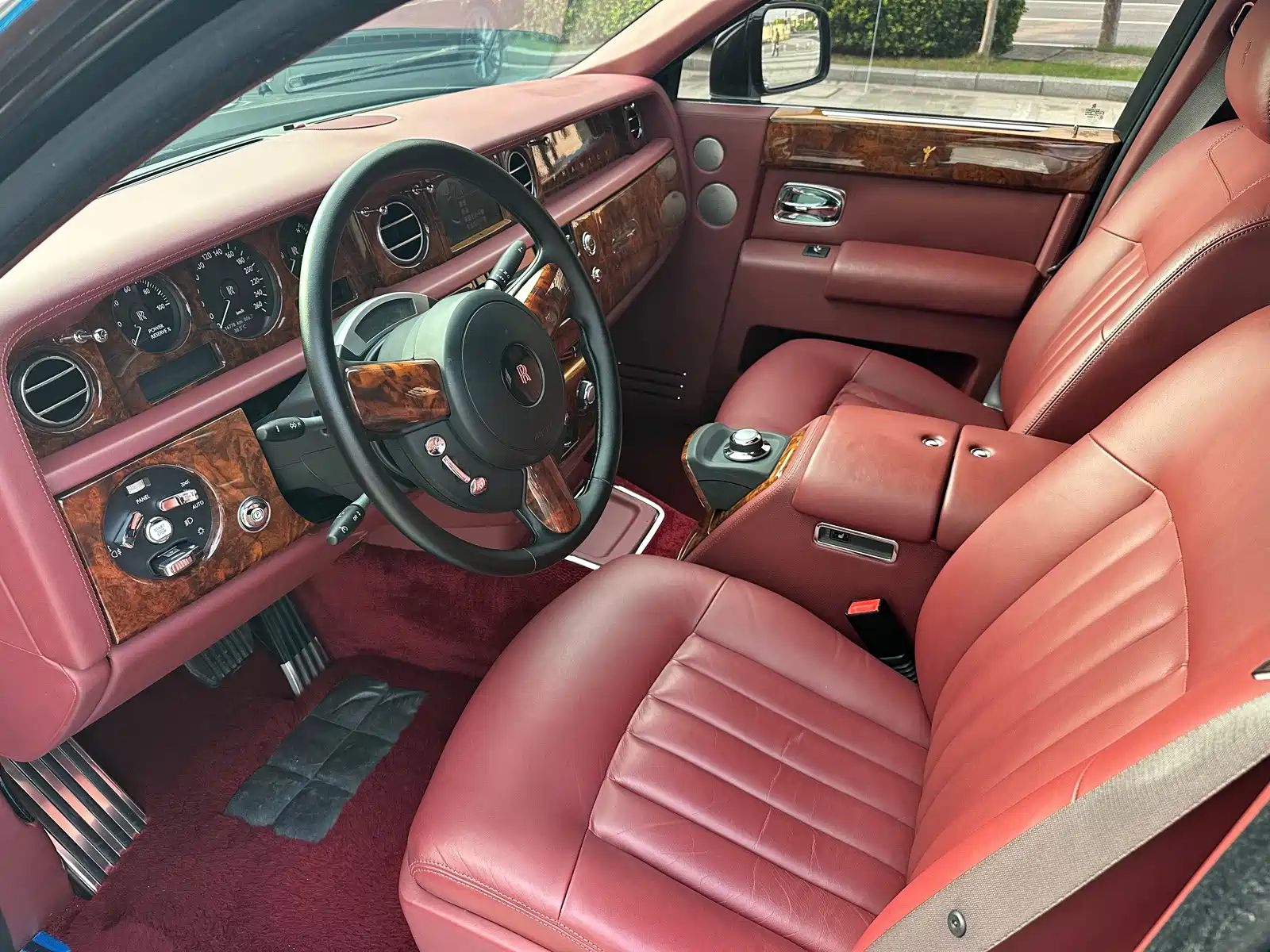 Фото 20 - Rolls-Royce Phantom