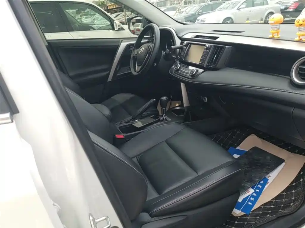 Toyota RAV4 Rongfang 2016 2.0L CVT 2WD Smart (China V) фото 25