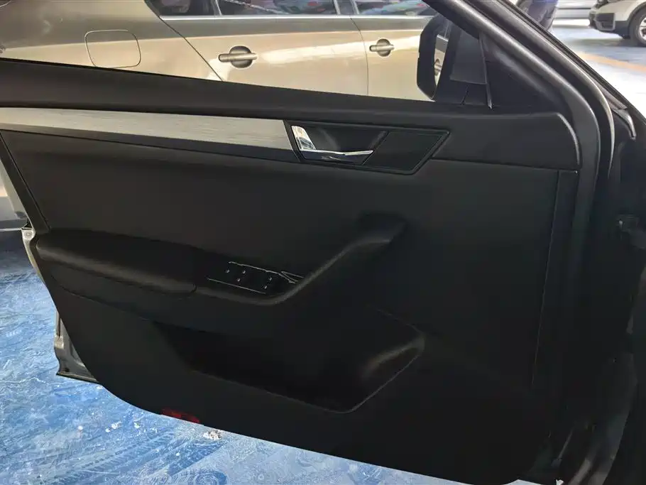 Škoda Superb 2018 TSI280 DSG Comfort (China V) фото 7