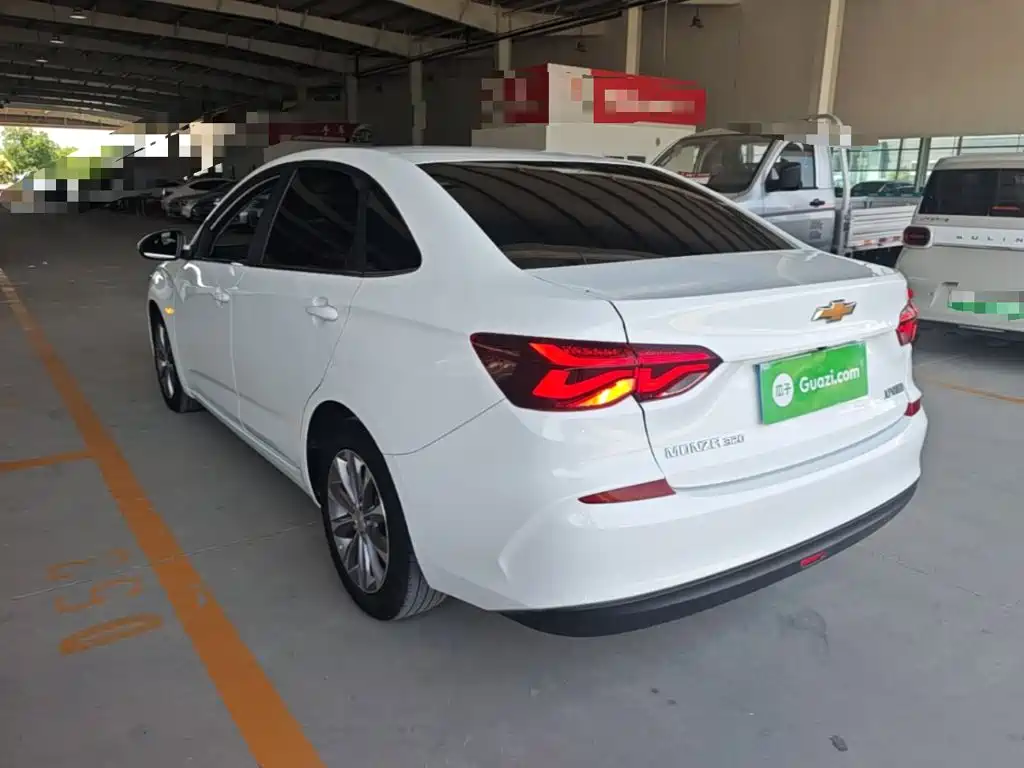 CHEVROLET CRUZE