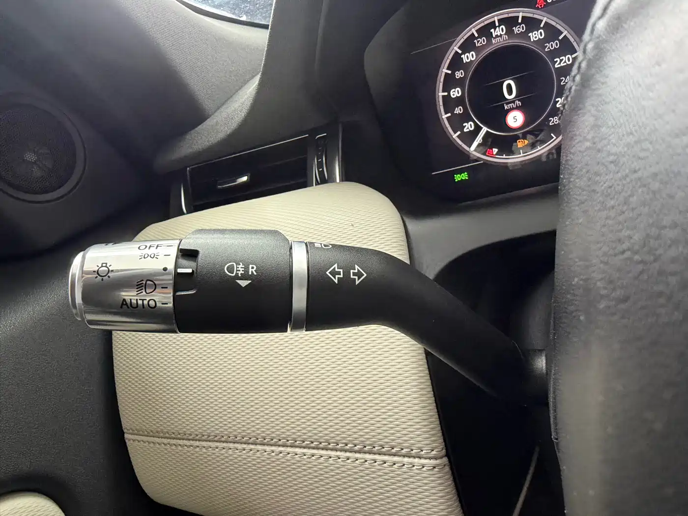 Land Rover Discovery Sport 2021 249PS R-Dynamic SE Performance Technology Edition 5-seater фото 19