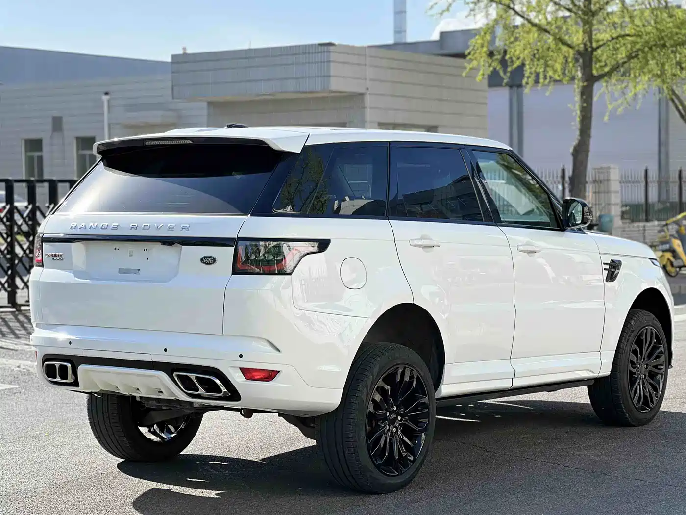 Land Rover Range Rover Sport 2016 Model 3.0 SC V6 HSE DYNAMIC фото 4