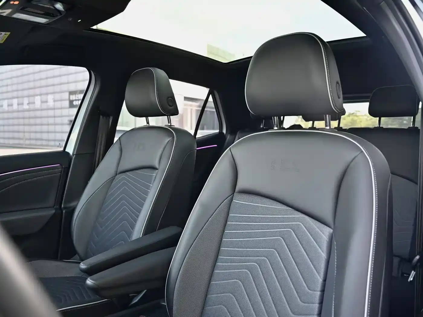 Volkswagen ID.3 2023 Pure Smart Edition фото 12