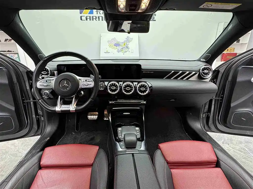Mercedes-Benz A-Class AMG 2020 AMG A 35 L 4MATIC фото 9