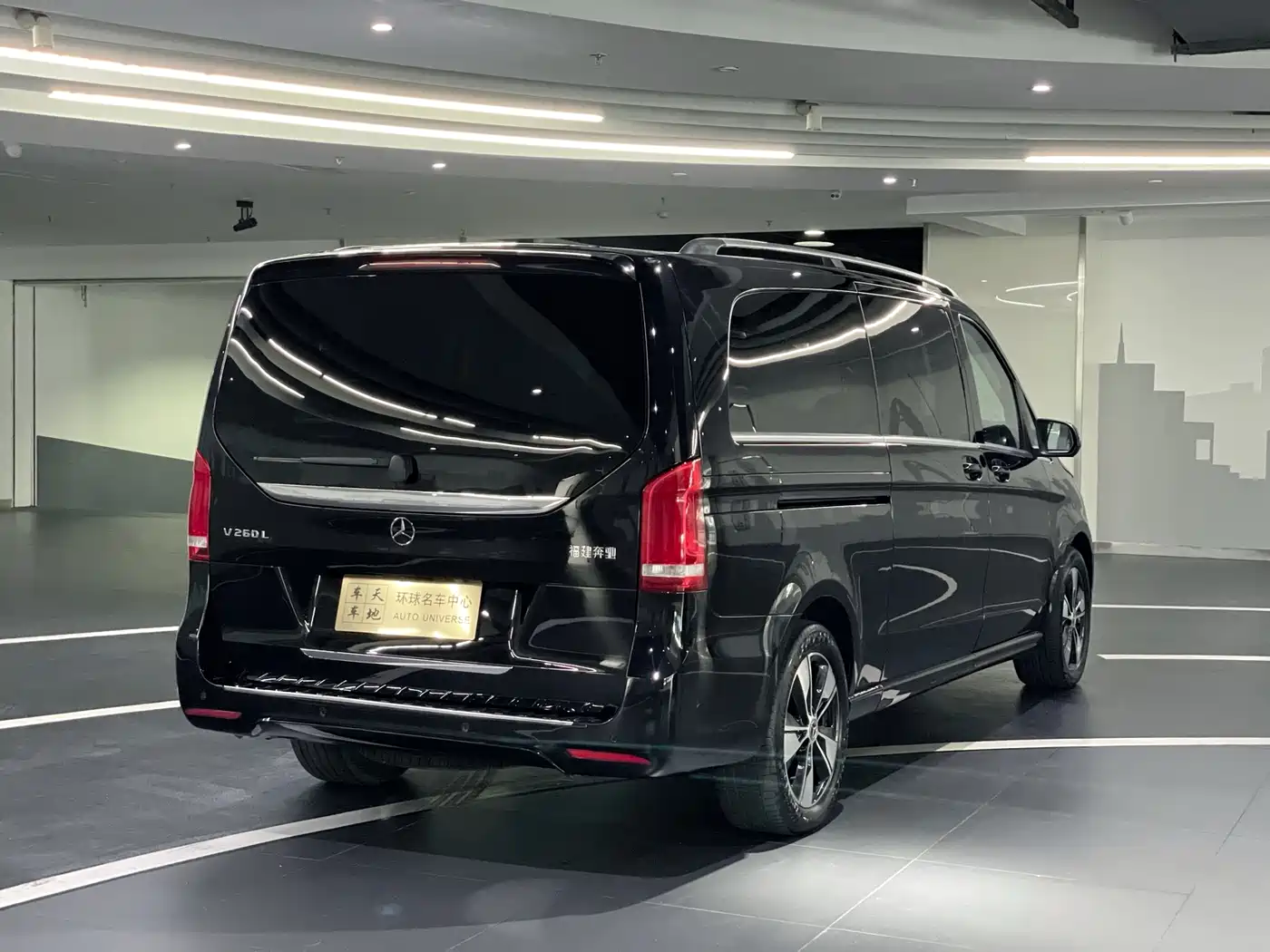 Mercedes-Benz V-Class 2020 Model V 260 L Long Wheelbase Luxury фото 17
