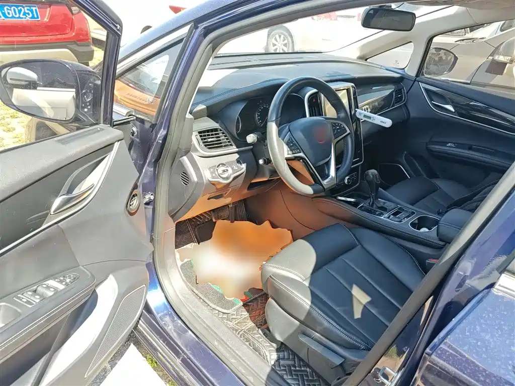 BYD Song MAX 2018 1.5T Auto Smart Connected Elite 6-Seater фото 16