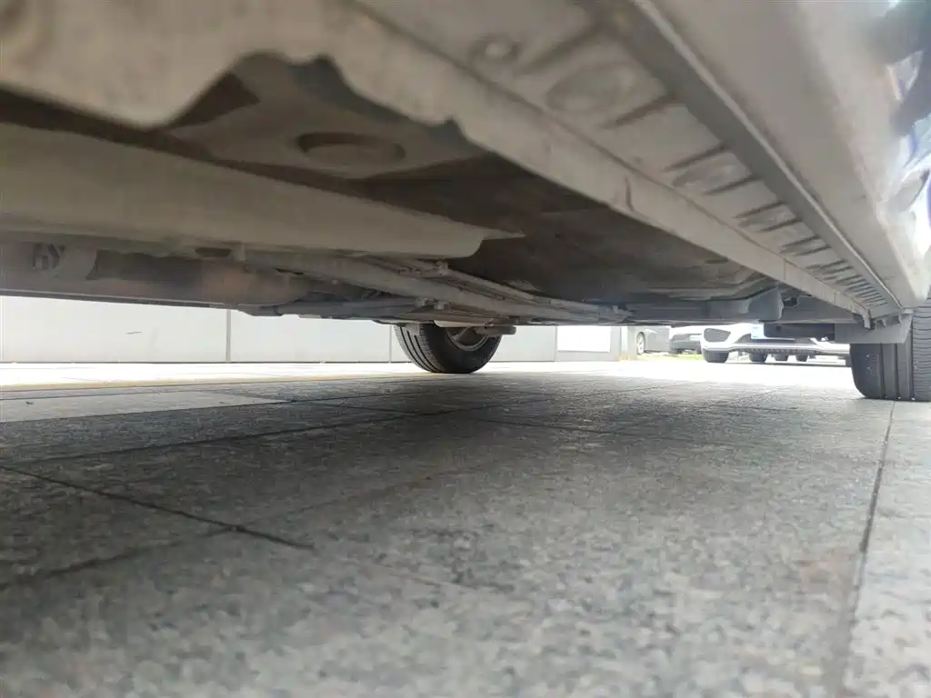 Toyota Corolla 2014 1.6L CVT GL-i фото 19
