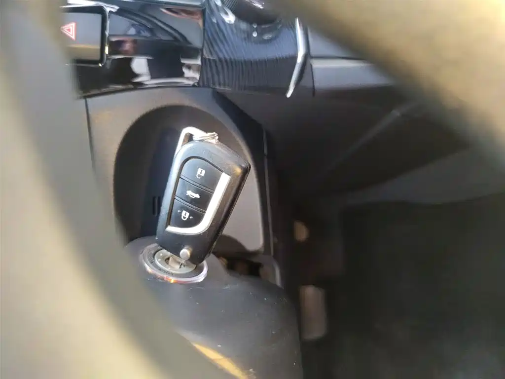 Toyota Corolla 2014 1.6L CVT GL-i фото 12