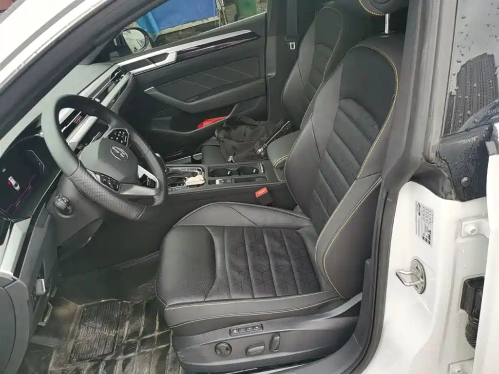Volkswagen FAW-Volkswagen CC 2024 380TSI Eye-catching Public Sharing Edition фото 15