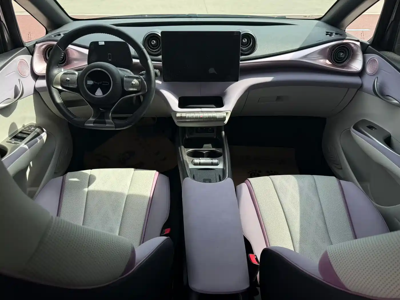 BYD Dolphin 2024 Glory Edition 420km Fashion Edition фото 6
