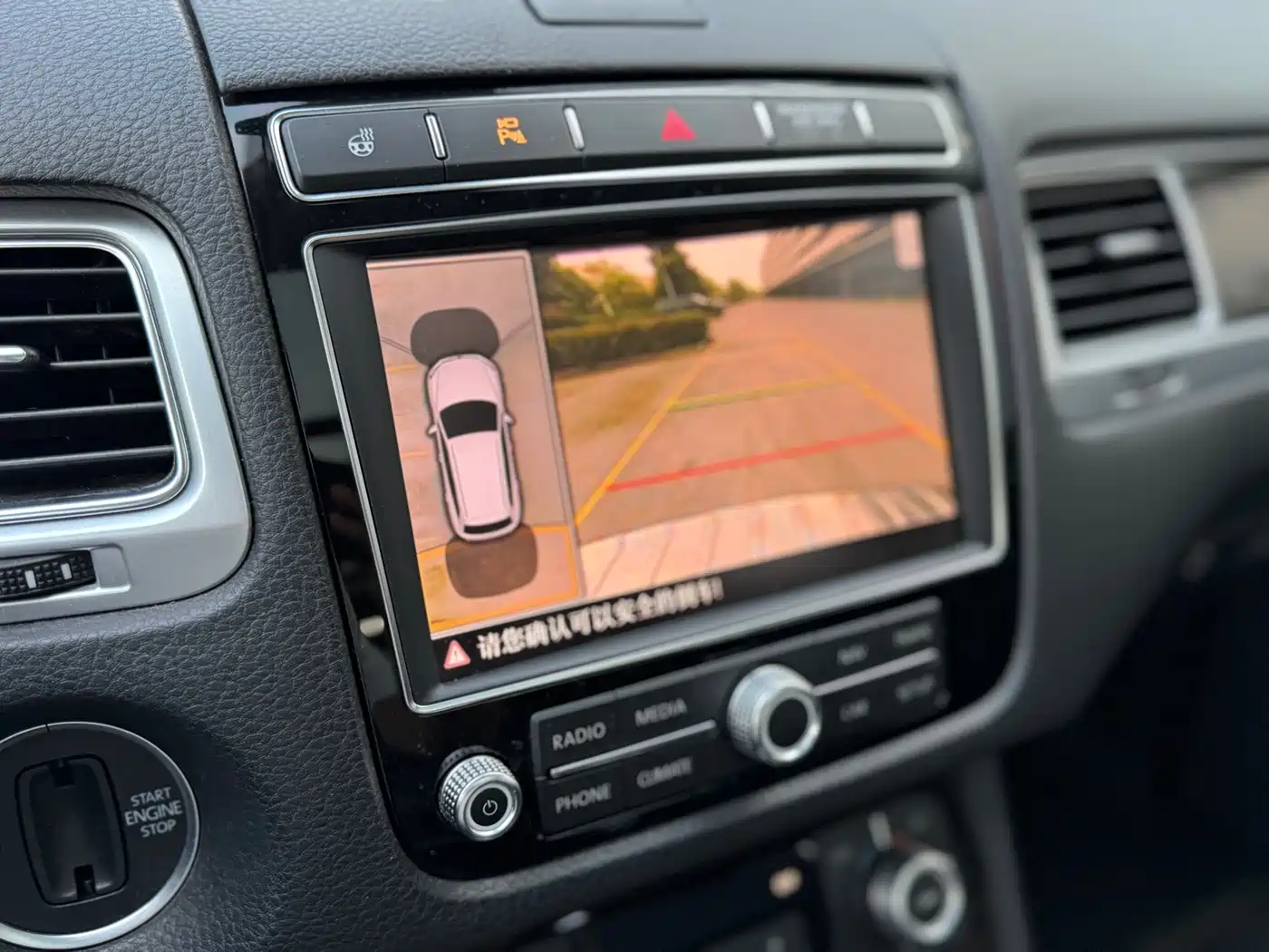 Volkswagen Touareg 2016 3.0TSI High Configuration фото 8