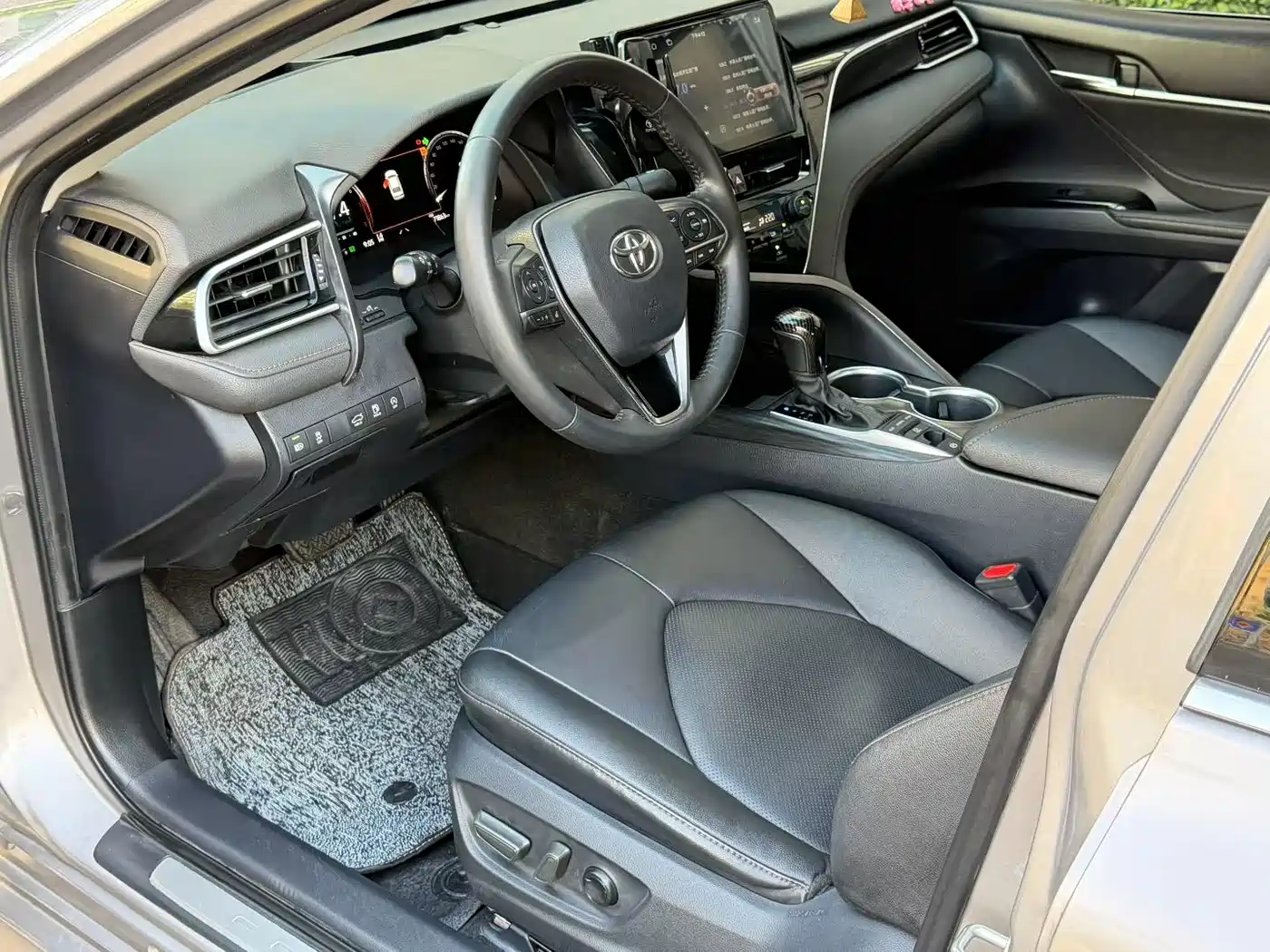 Toyota Camry 2021 2.5G Luxury Edition фото 7
