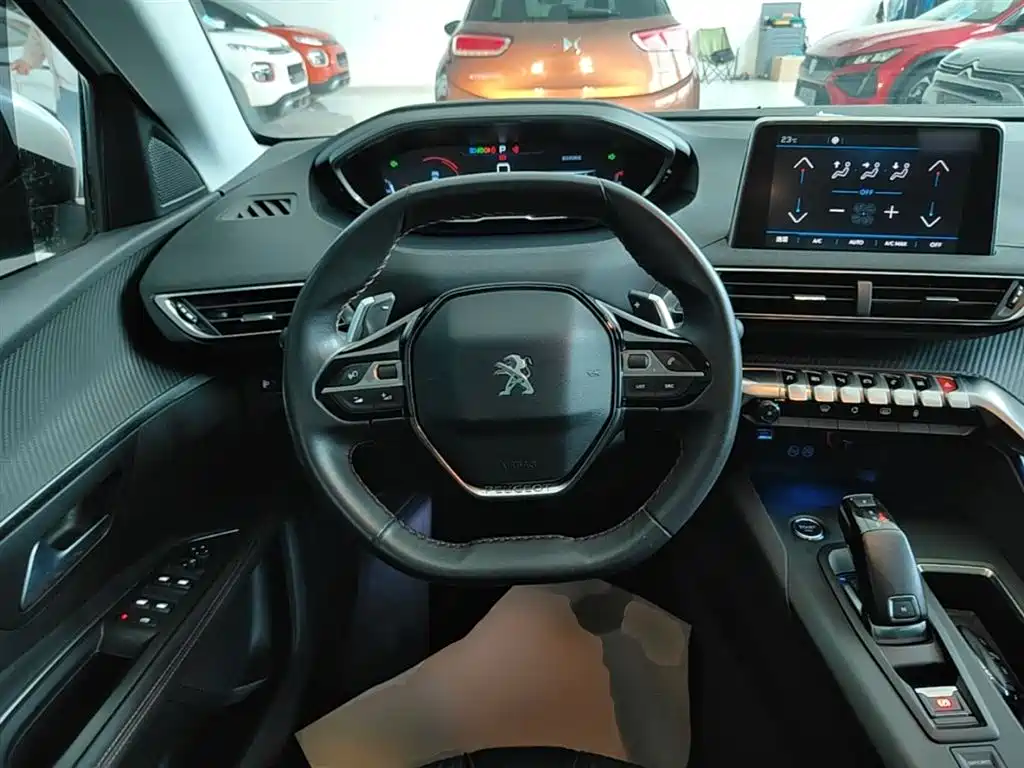 Peugeot 5008 2017 350THP 7-seat Elite Edition фото 11