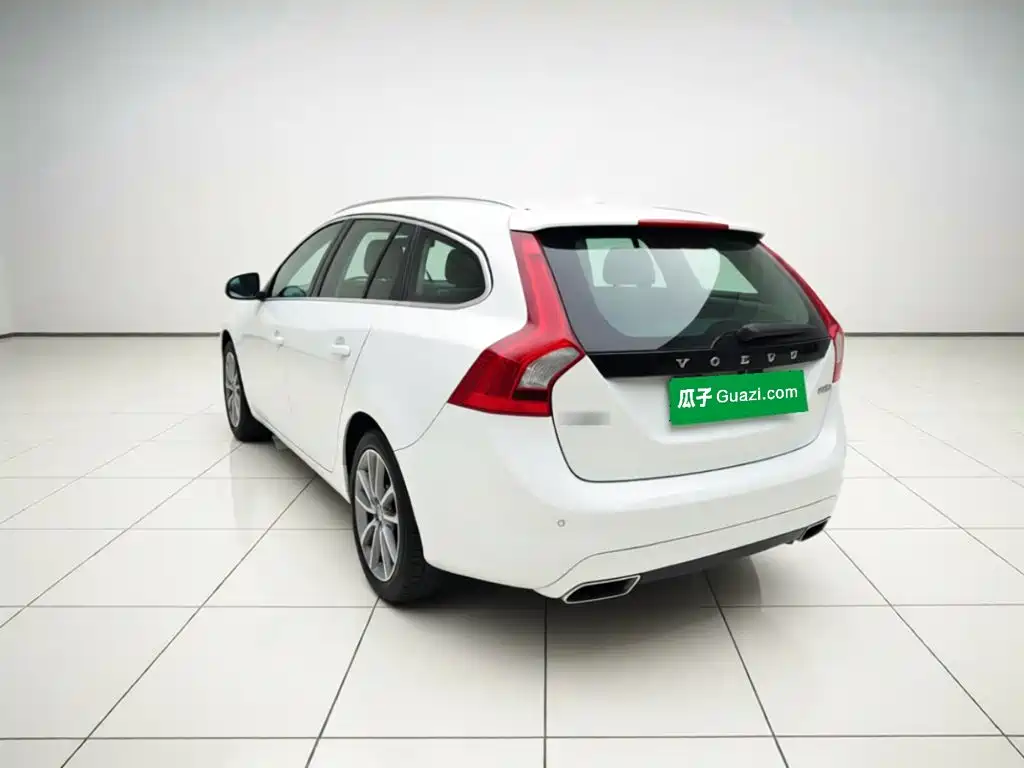 Volvo V60 2016 2015 T5 Momentum