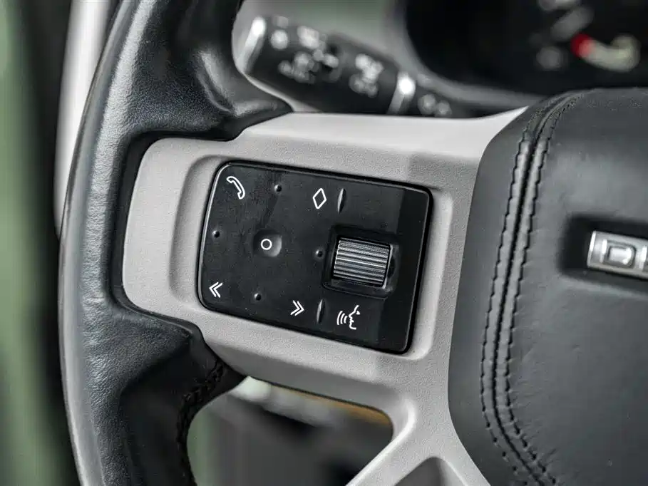 Land Rover Defender 2023 Facelift 110 3.0T P400 X-DYNAMIC HSE фото 9