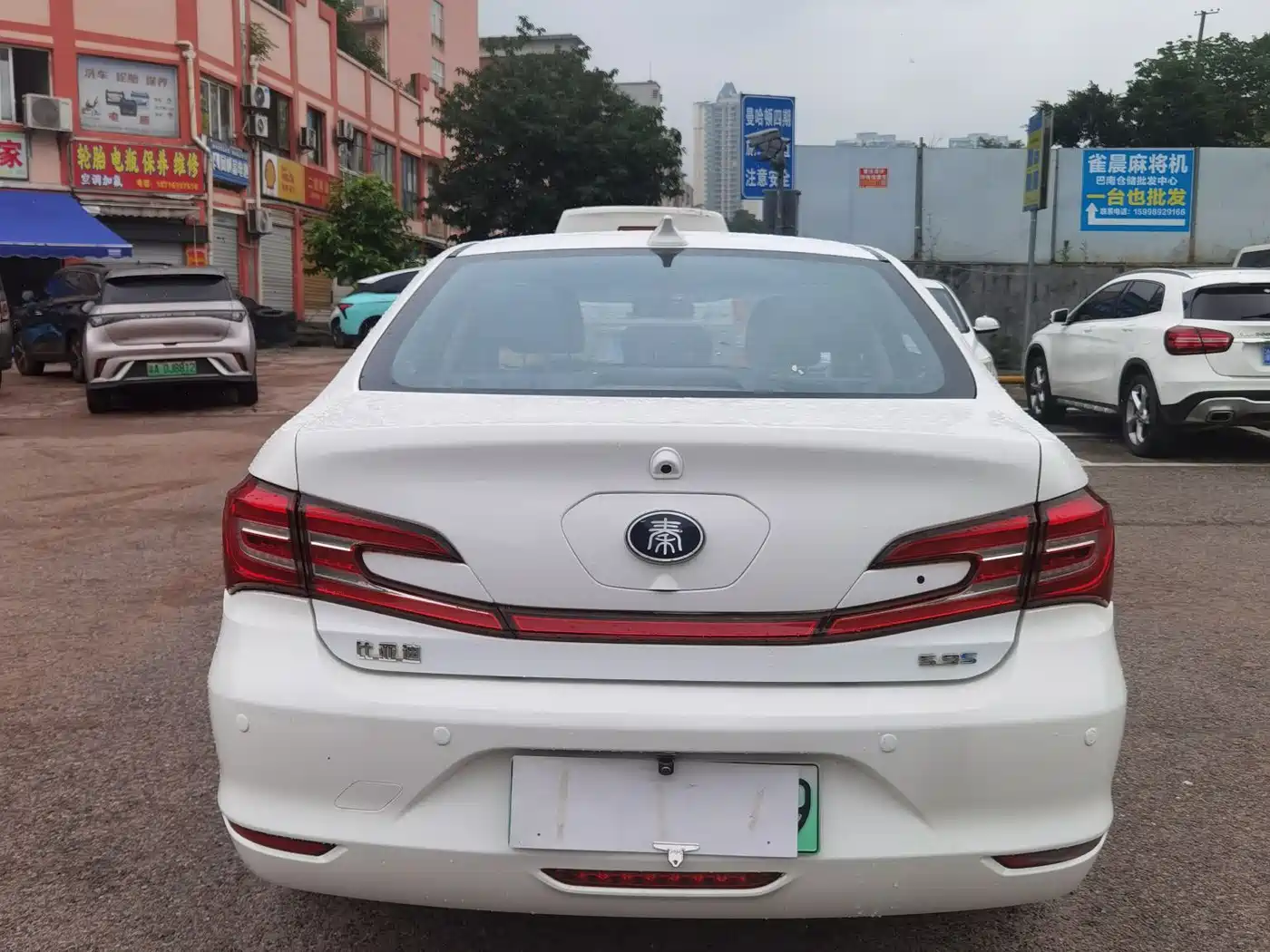 BYD Qin New Energy 2017 1.5T Premium Model фото 5