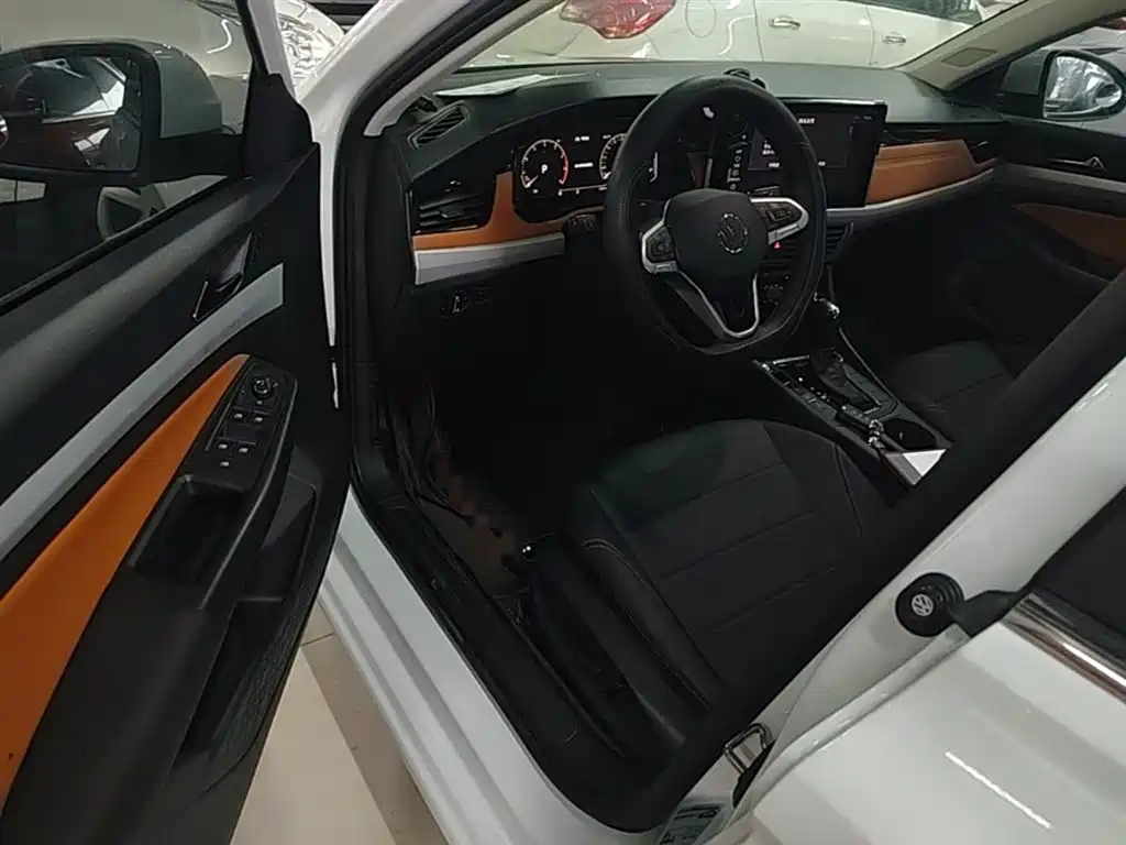 Volkswagen Bora 2025 Facelift 200TSI DSG PRO Edition фото 16