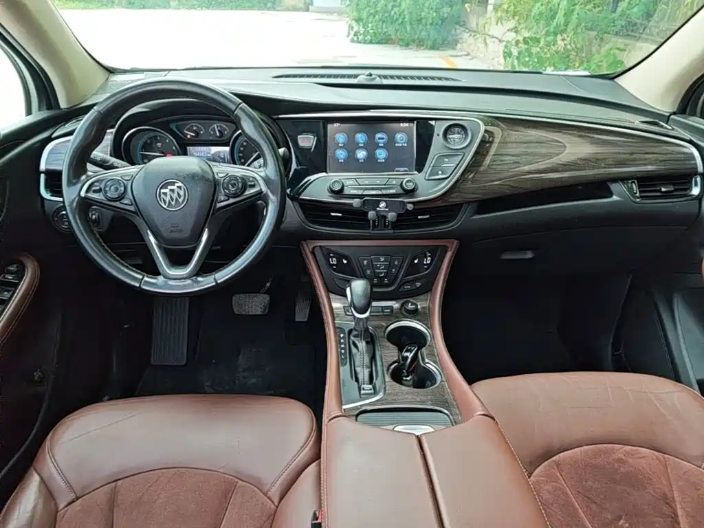 Фото 10 - Buick Envision Plus