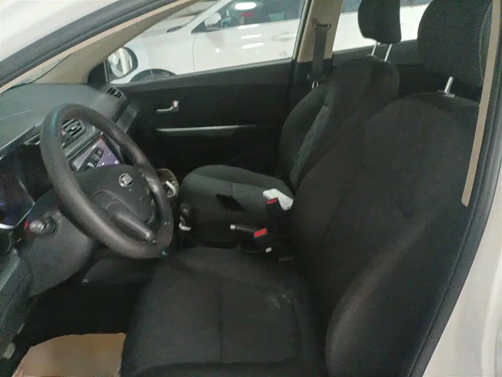 Kia K2 2015 Sedan 1.4L MT GLS фото 15