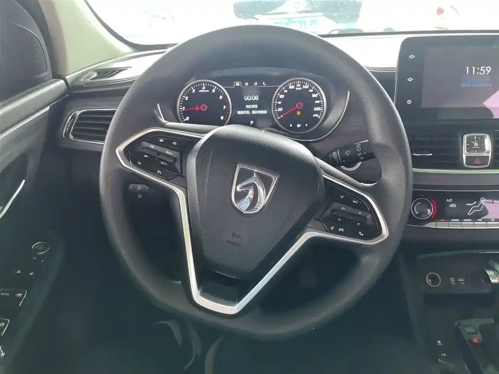 Фото 3 - Baojun 730