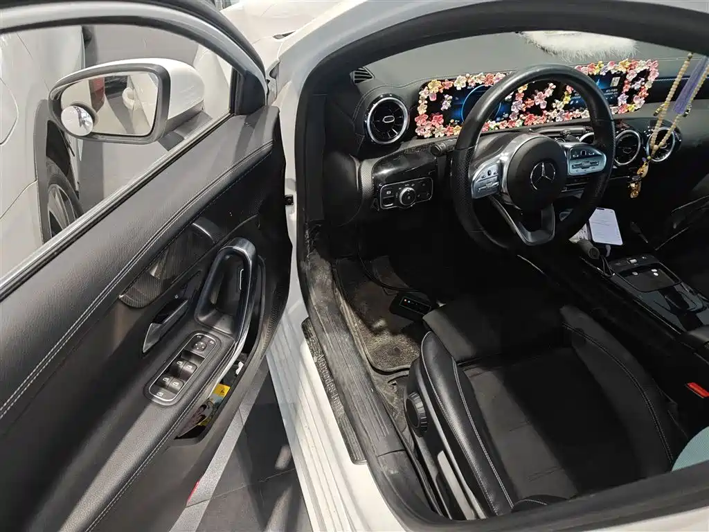 Mercedes-Benz A-Class 2020 A 180 L Sport Sedan фото 12