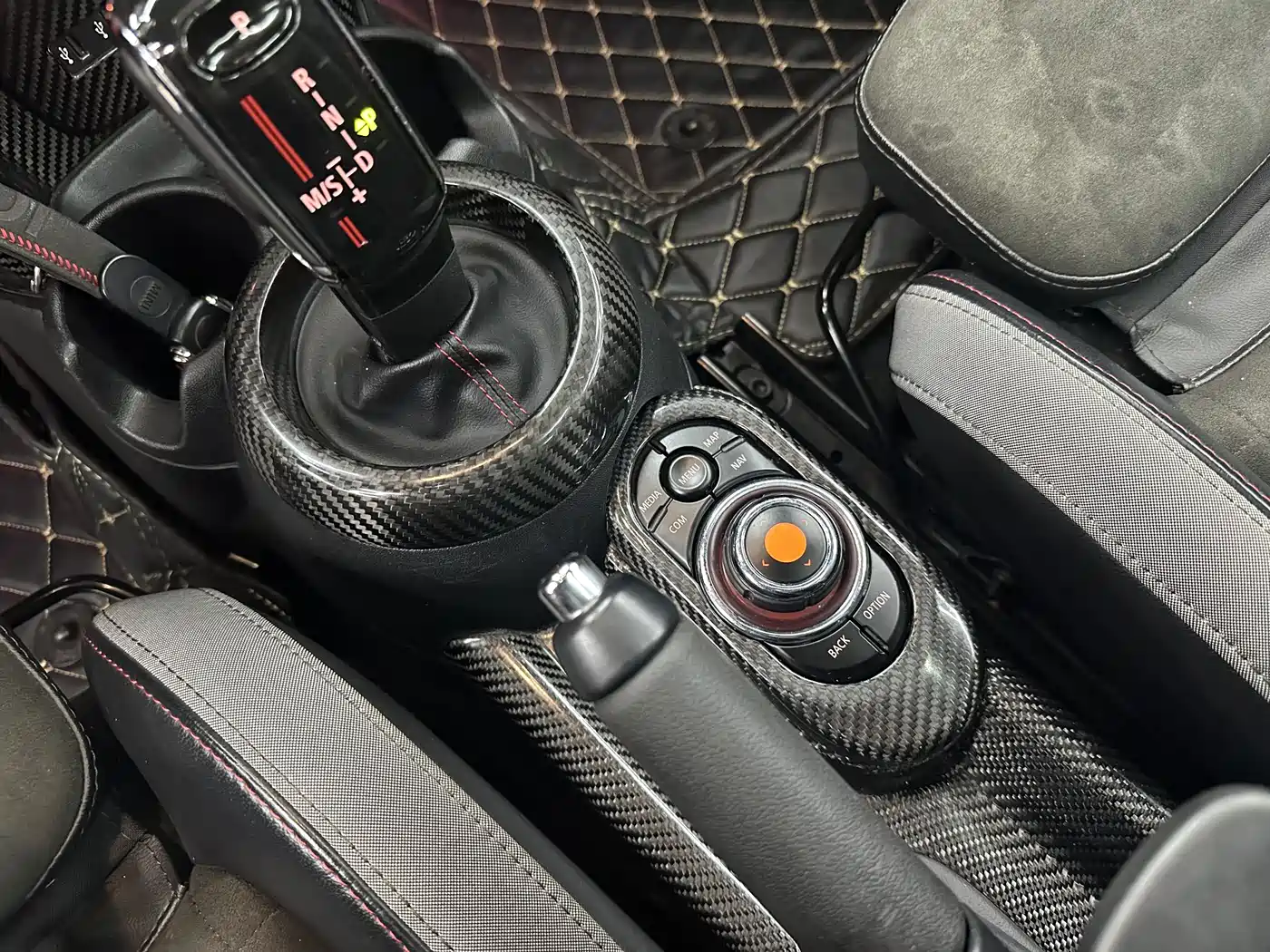 MINI JCW 2020 2.0T JOHN COOPER WORKS фото 20