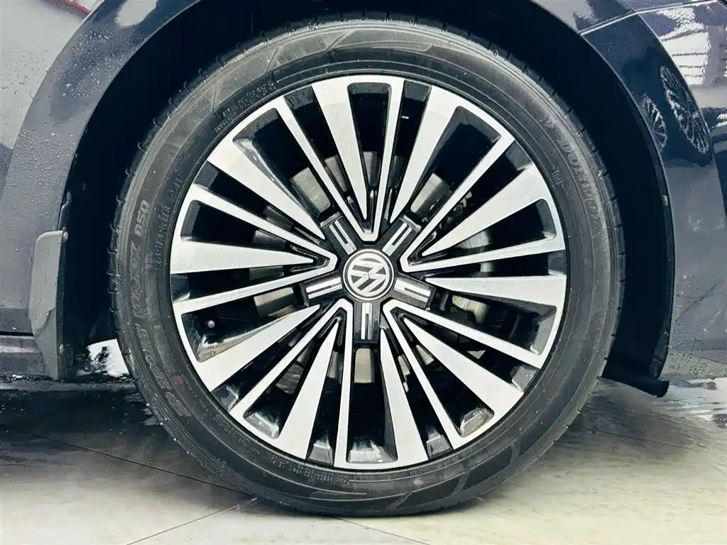 Volkswagen Passat 2019 Model 330TSI Luxury Edition China V фото 10