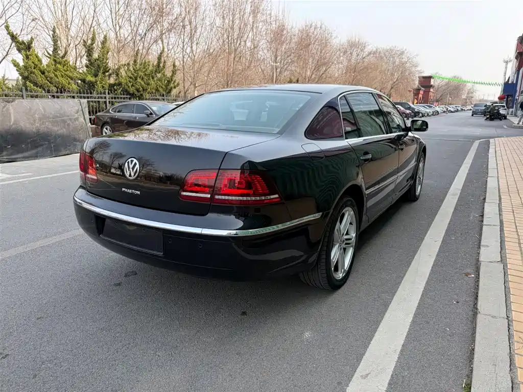 Volkswagen Phaeton 2014 3.0L Executive Edition фото 11