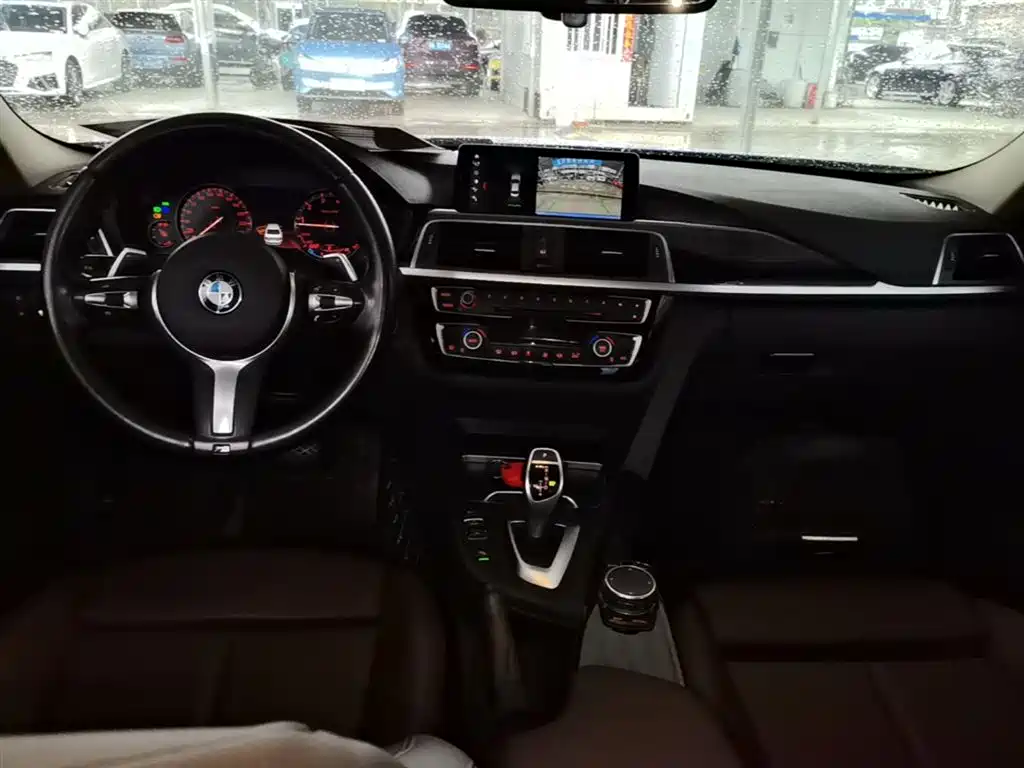 BMW 3 Series 2018 320Li Leading M Sport Package фото 10