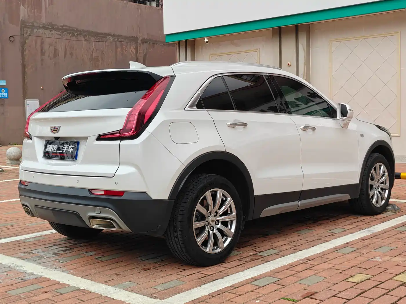CADILLAC XT4