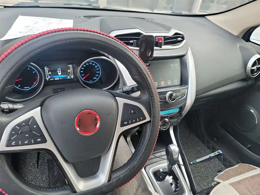 BYD Yuan 2016 1.5L Automatic Luxury фото 10