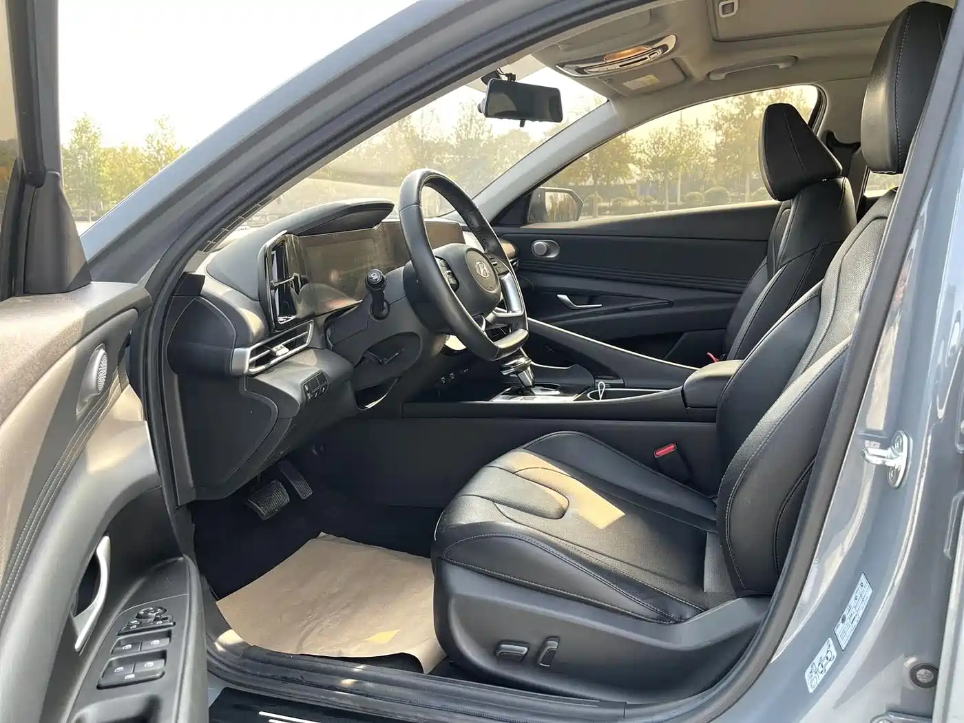 Hyundai Elantra 2022 1.5L CVT GLX Elite Edition фото 6