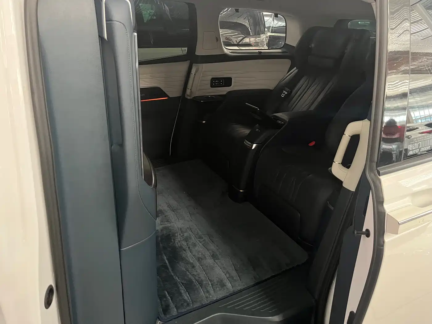 Buick Century 2023 2.0T 4-Seat Private Edition фото 4