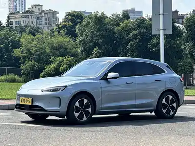AITO M5