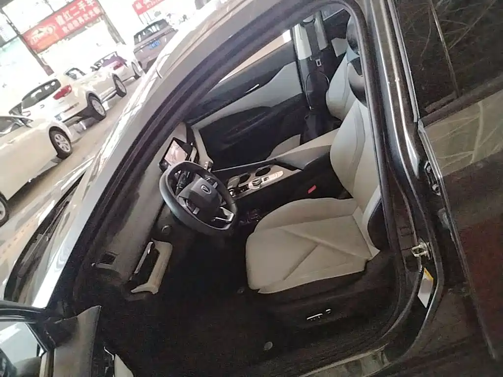 Changan UNI-V iDD 2023 2023 ZhiDian iDD 1.5T 113km Smart Fun Edition