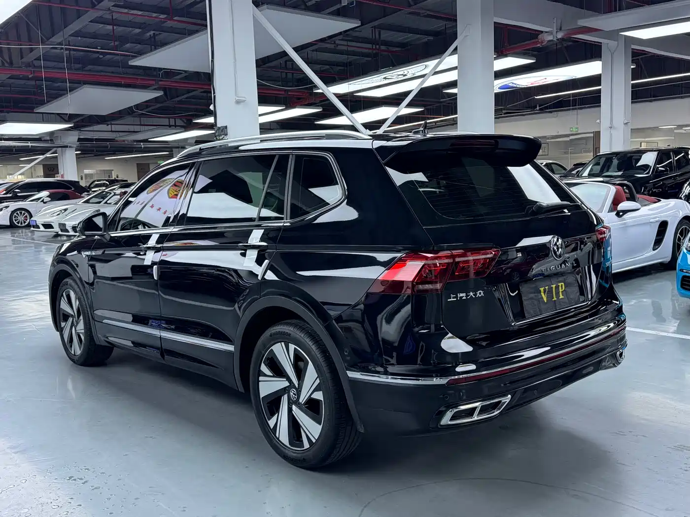 VOLKSWAGEN TIGUAN L
