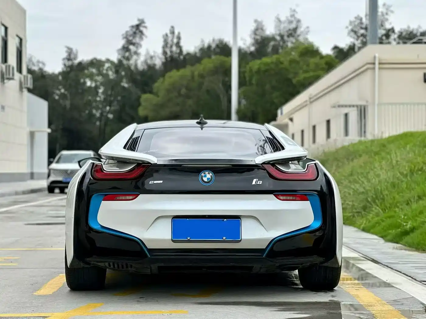 BMW i8 2016 2014 Standard