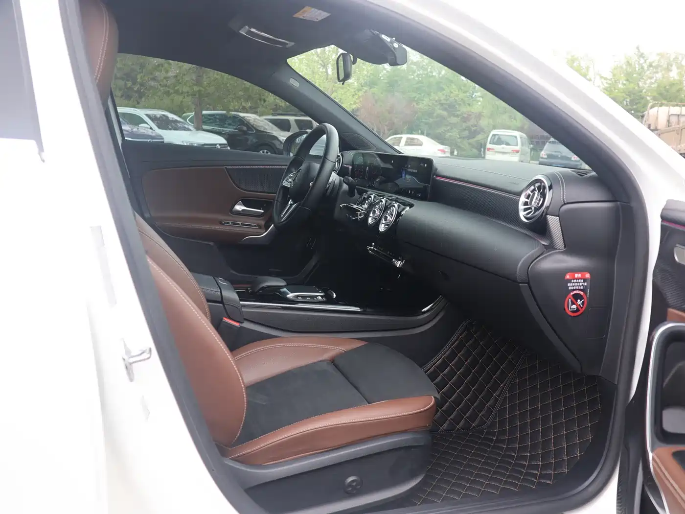 Mercedes-Benz A-Class 2022 A 180 L Sport Sedan фото 11