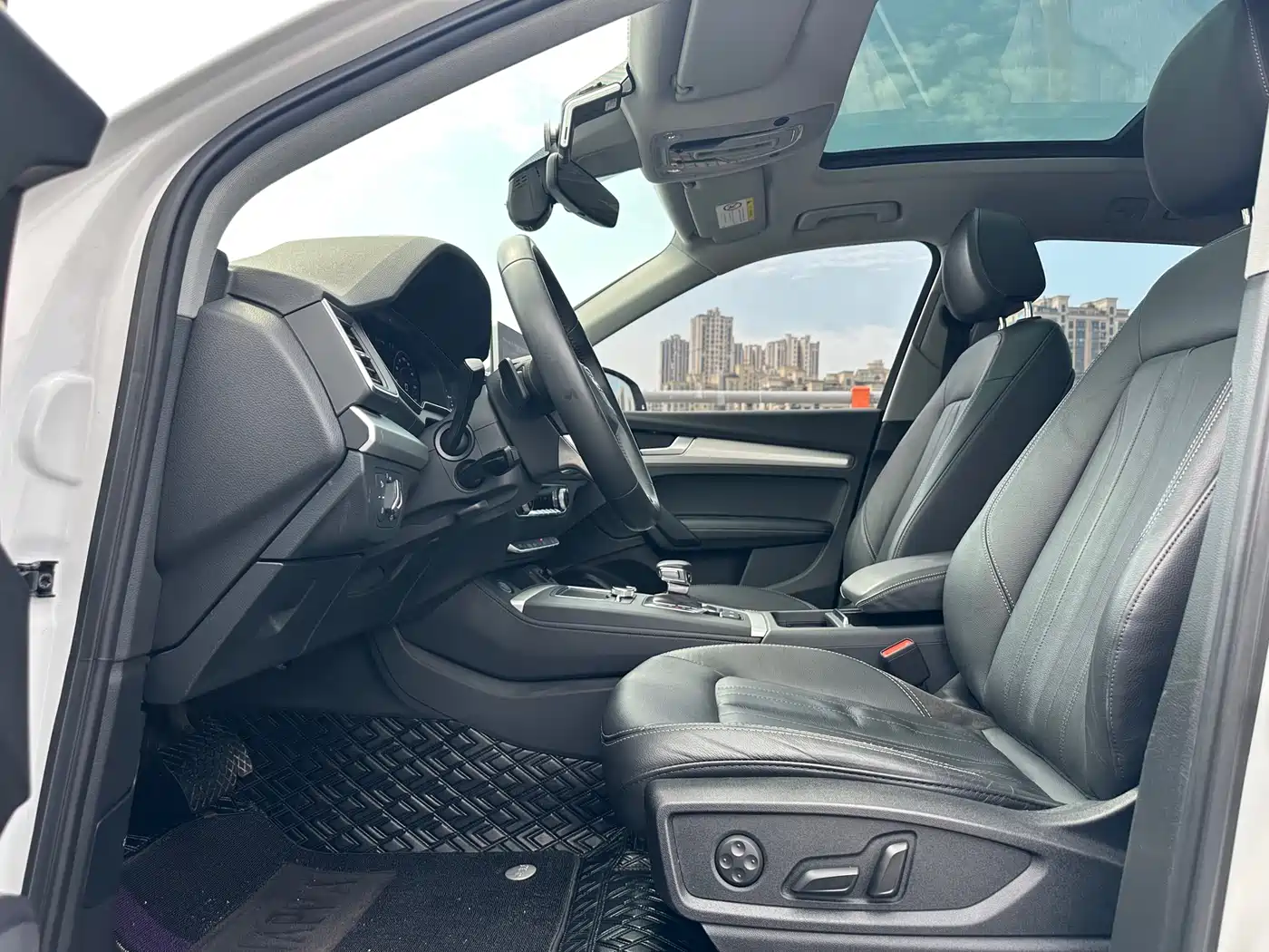 Audi Q5L 2020 40 TFSI Prestige Progressive фото 4