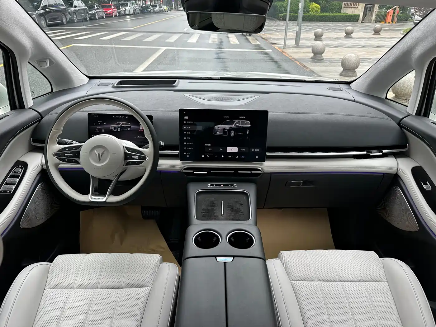 Voyah Auto Voyah Dreamer 2025 PHEV AWD Flagship Qian Kun Edition фото 12