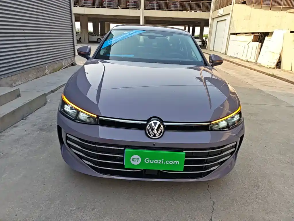 Фото 3 - Volkswagen Passat