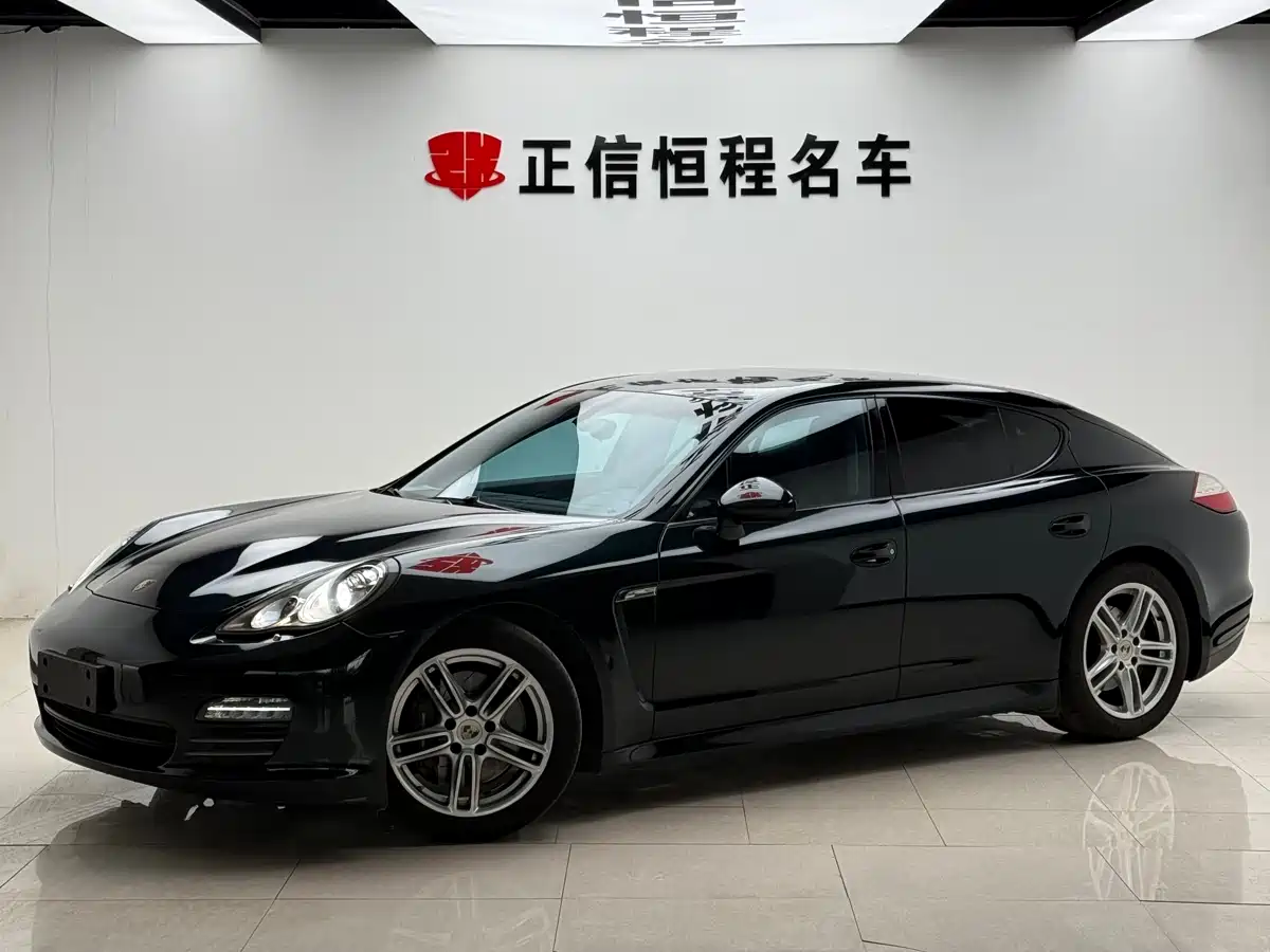 Porsche Panamera 2010 Panamera 4 3.6L