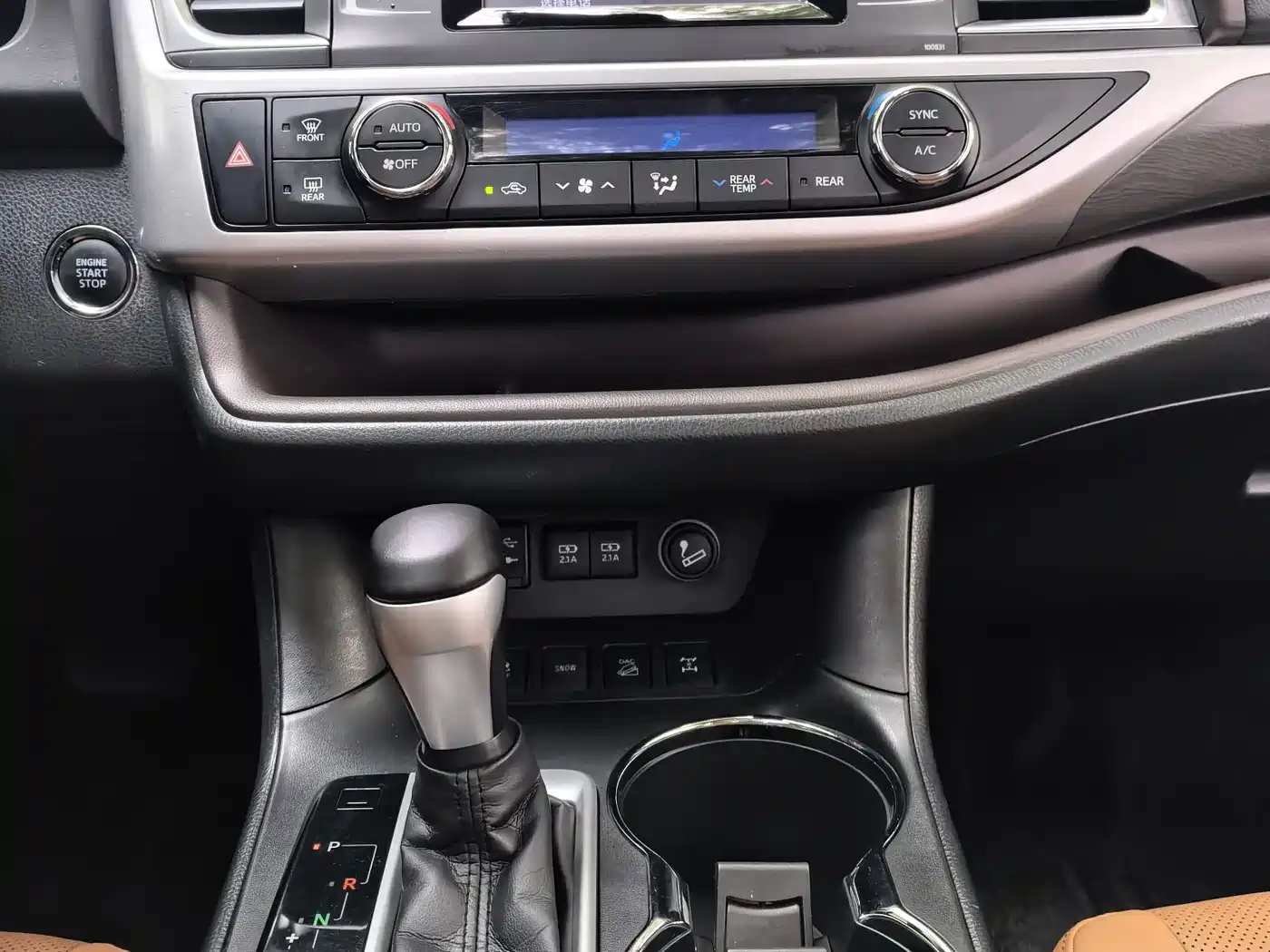 Toyota Highlander 2018 Model 2.0T 4WD Knight Edition 7-Seater China VI фото 14