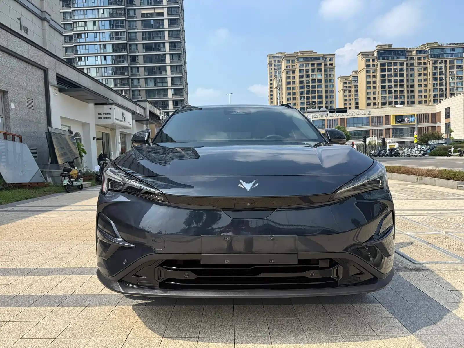 Фото 2 - ARCFOX Alpha T5