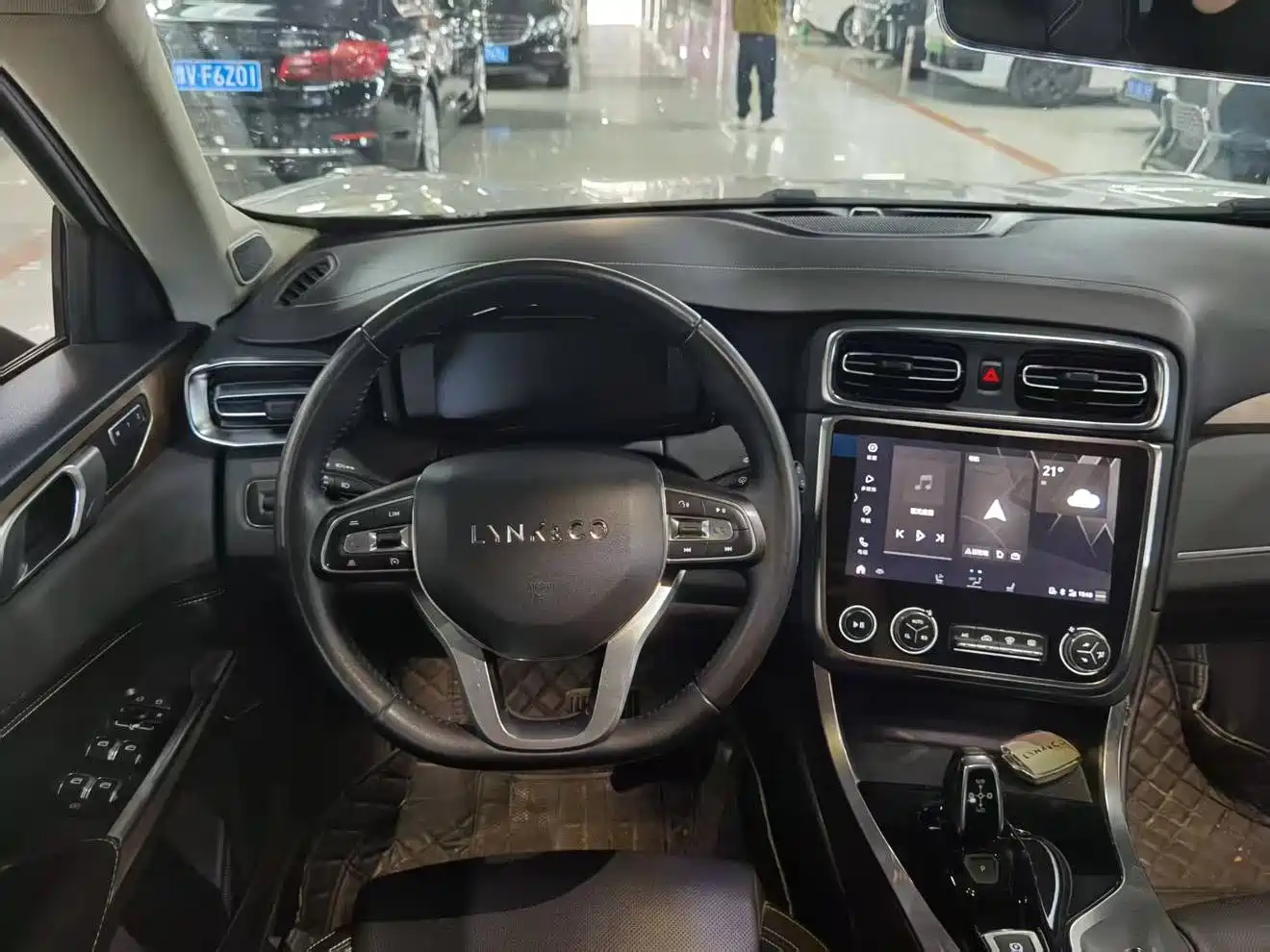 Lynk & Co 01 2019 2.0T 2WD Shine Pro Version China VI фото 7