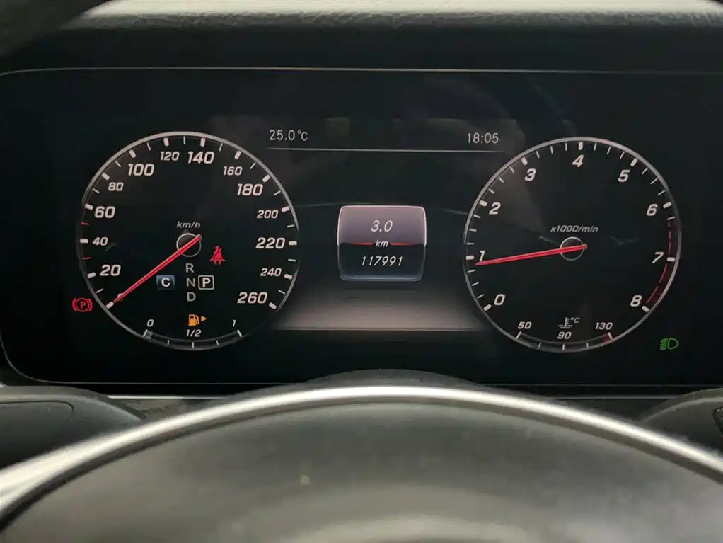 Mercedes-Benz E-Class 2016 E 200 L Sport Type фото 12