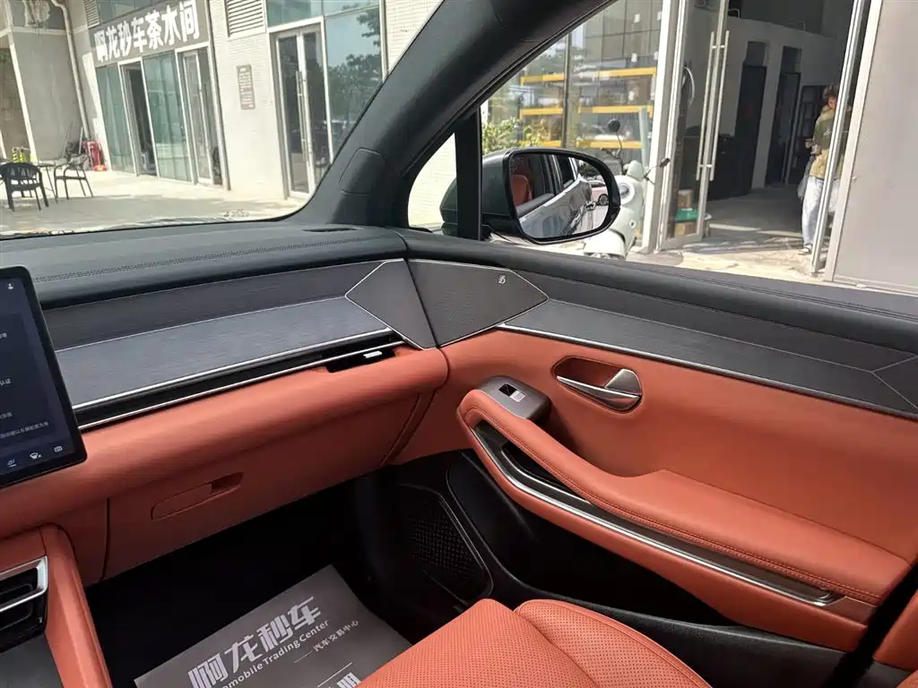 BYD Tang L 2025 DM 175KM Drone Player Edition фото 10