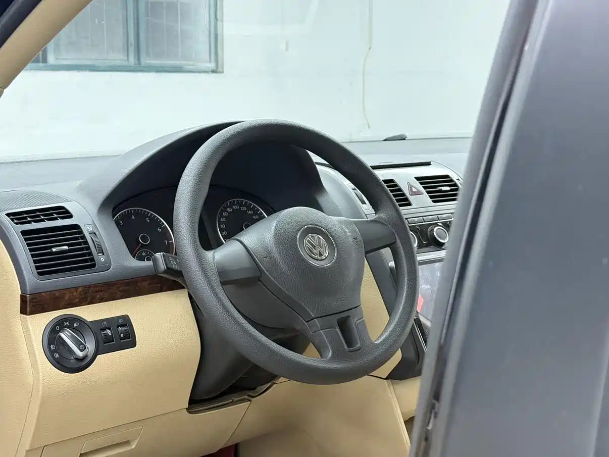 Volkswagen Touran 2014 2013 1.4T DSG Comfort 5-seater